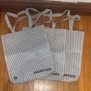 NWT LULULEMON MEDIUM SHOPPING BAG